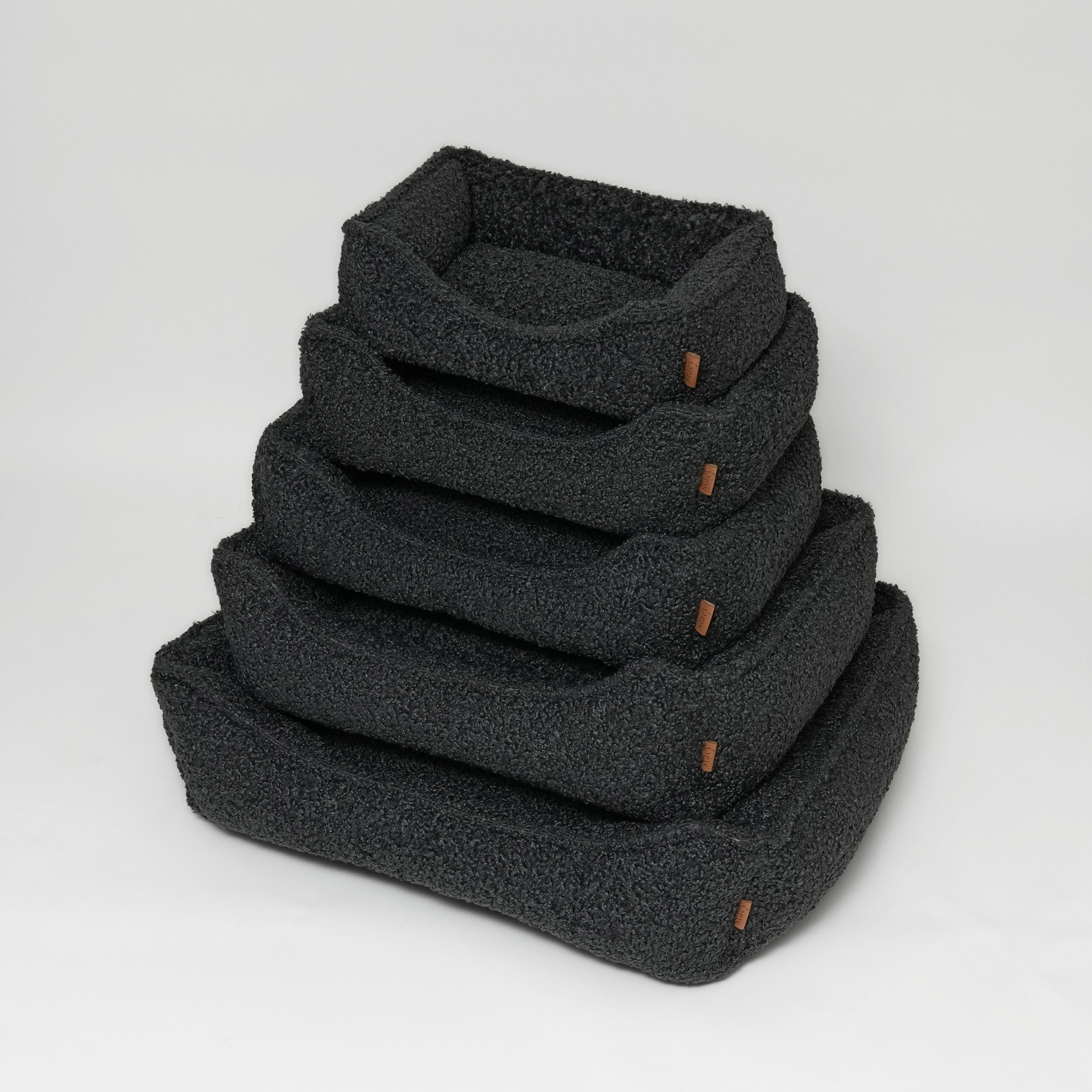 Tora Dog Bed | Storm Curly