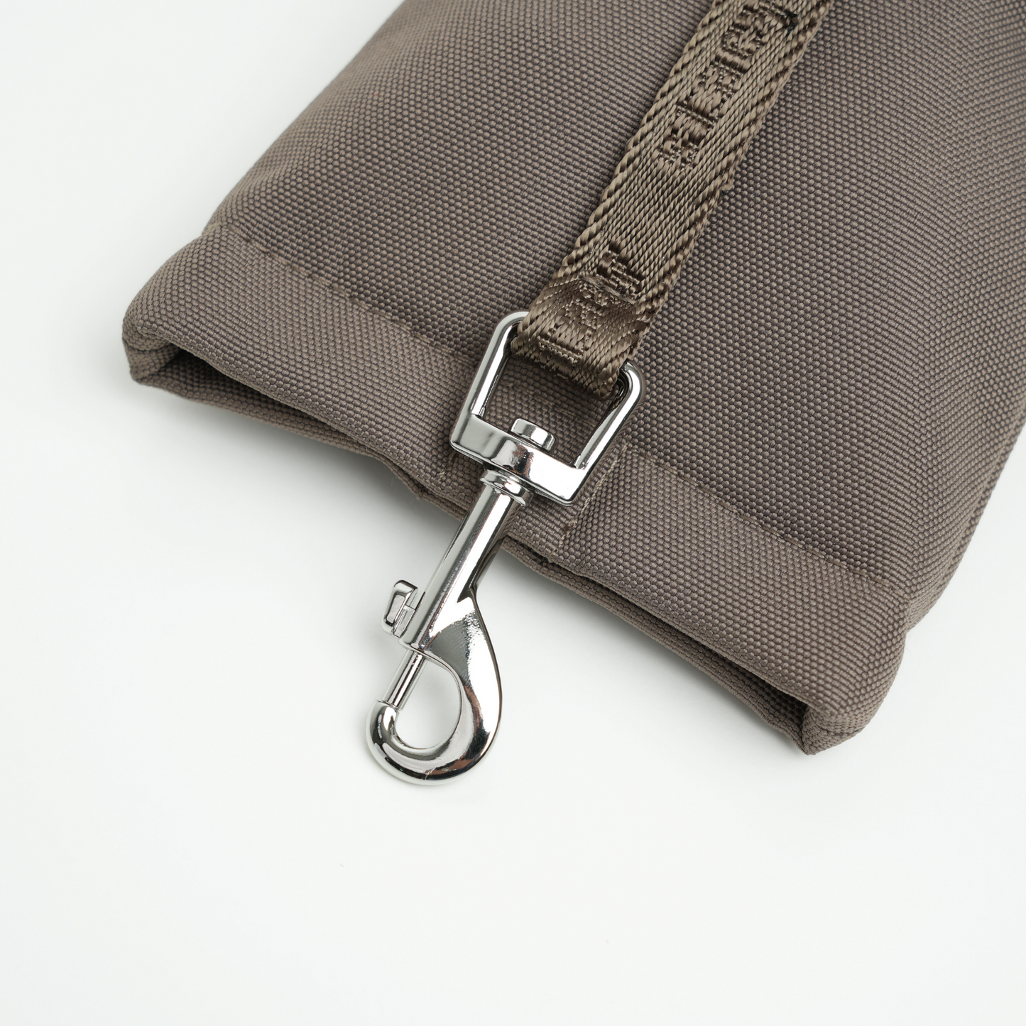 Elma Active Leckerlibeutel mit Kotbeutelhalter | Taupe