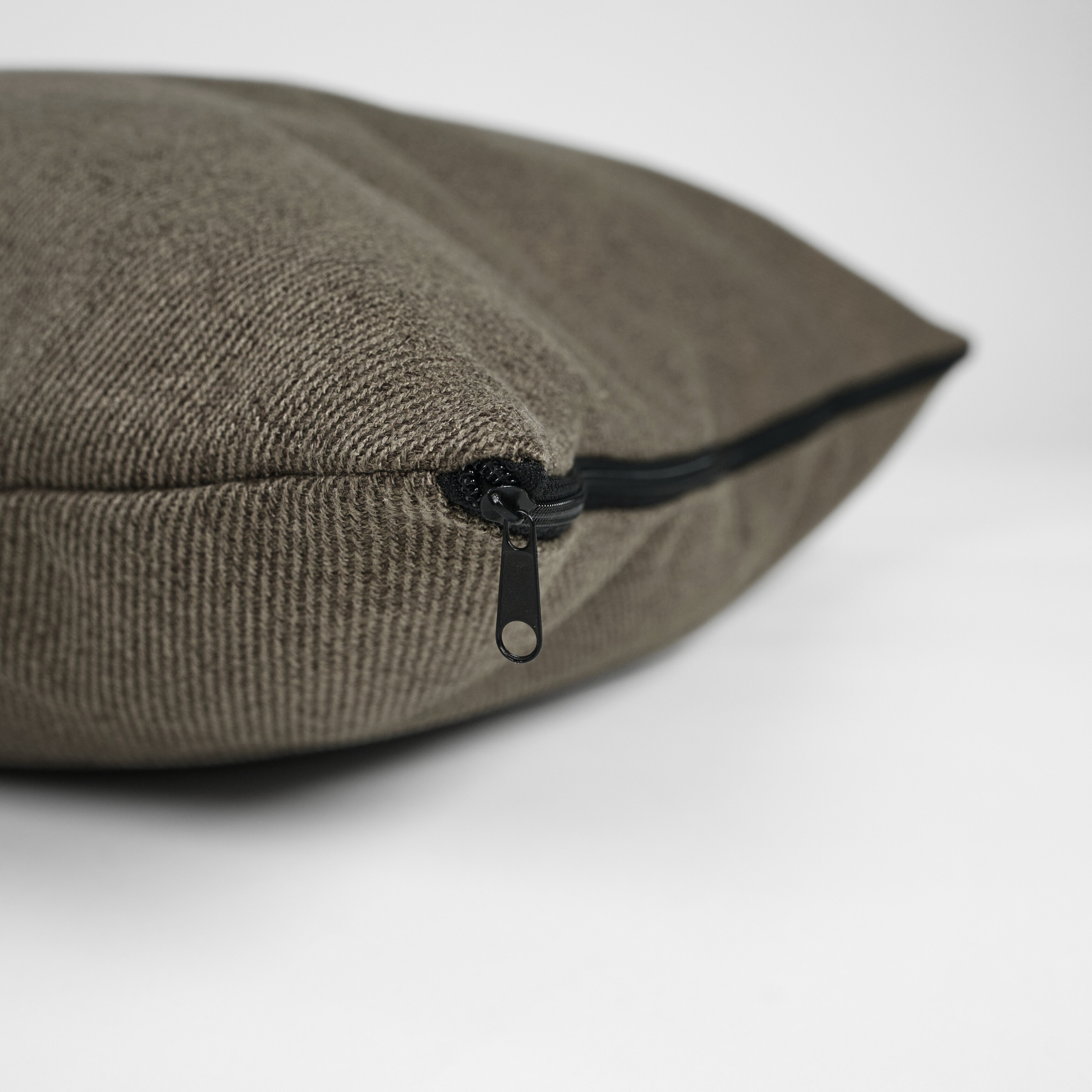 Ebba Dog Cushion | Espresso