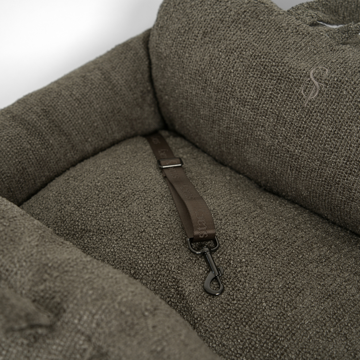 Tova 2-in-1 Hundeautositz XL | Chestnut Bouclé