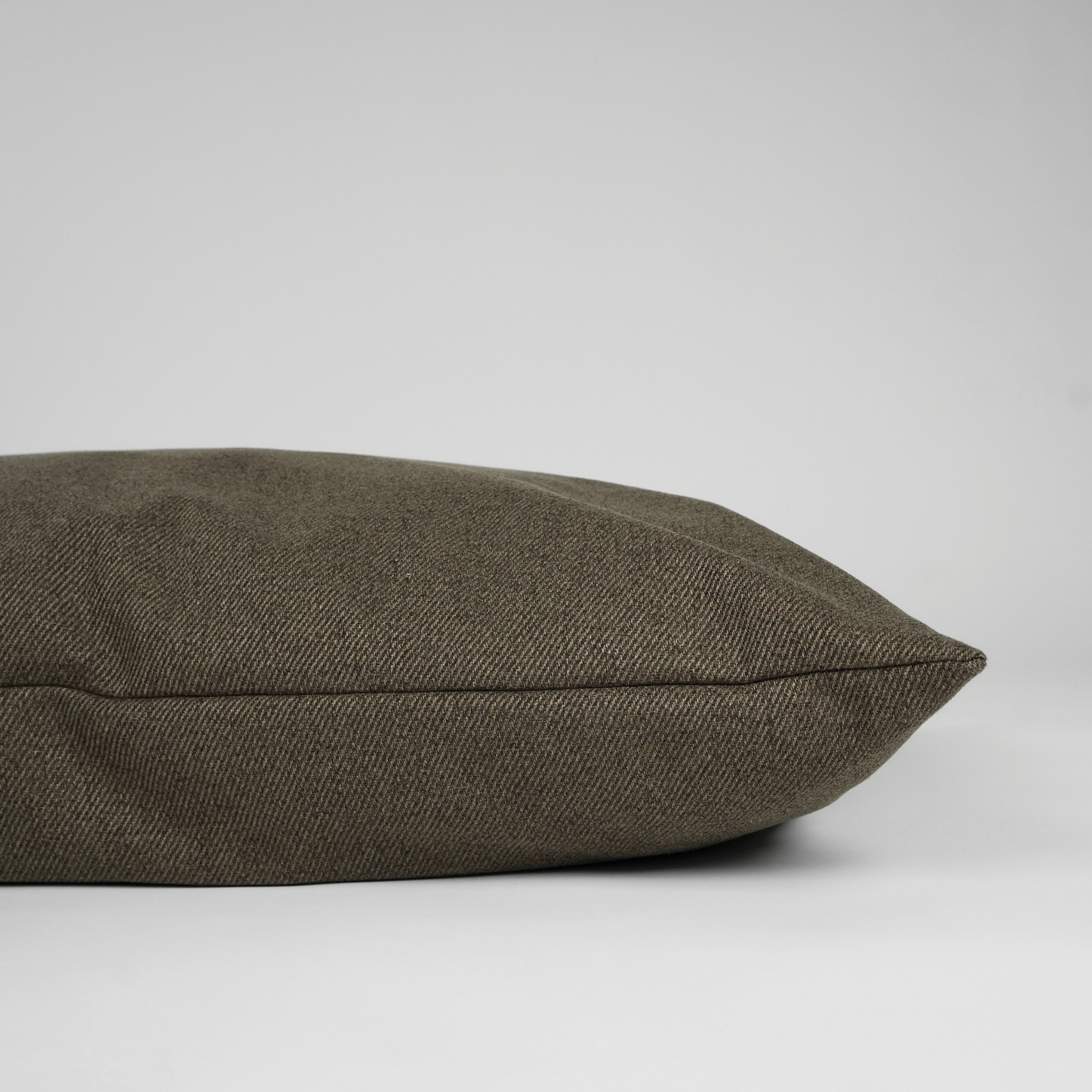 Ebba Dog Cushion | Espresso
