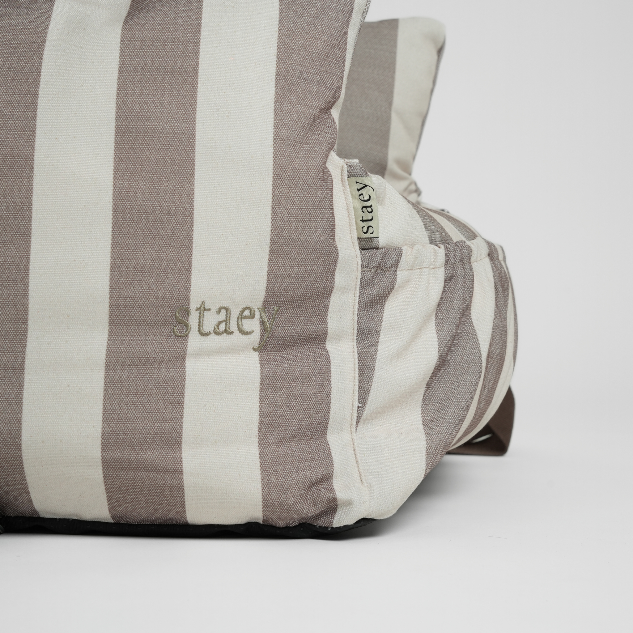 Lara Car Seat | Striped 2.0