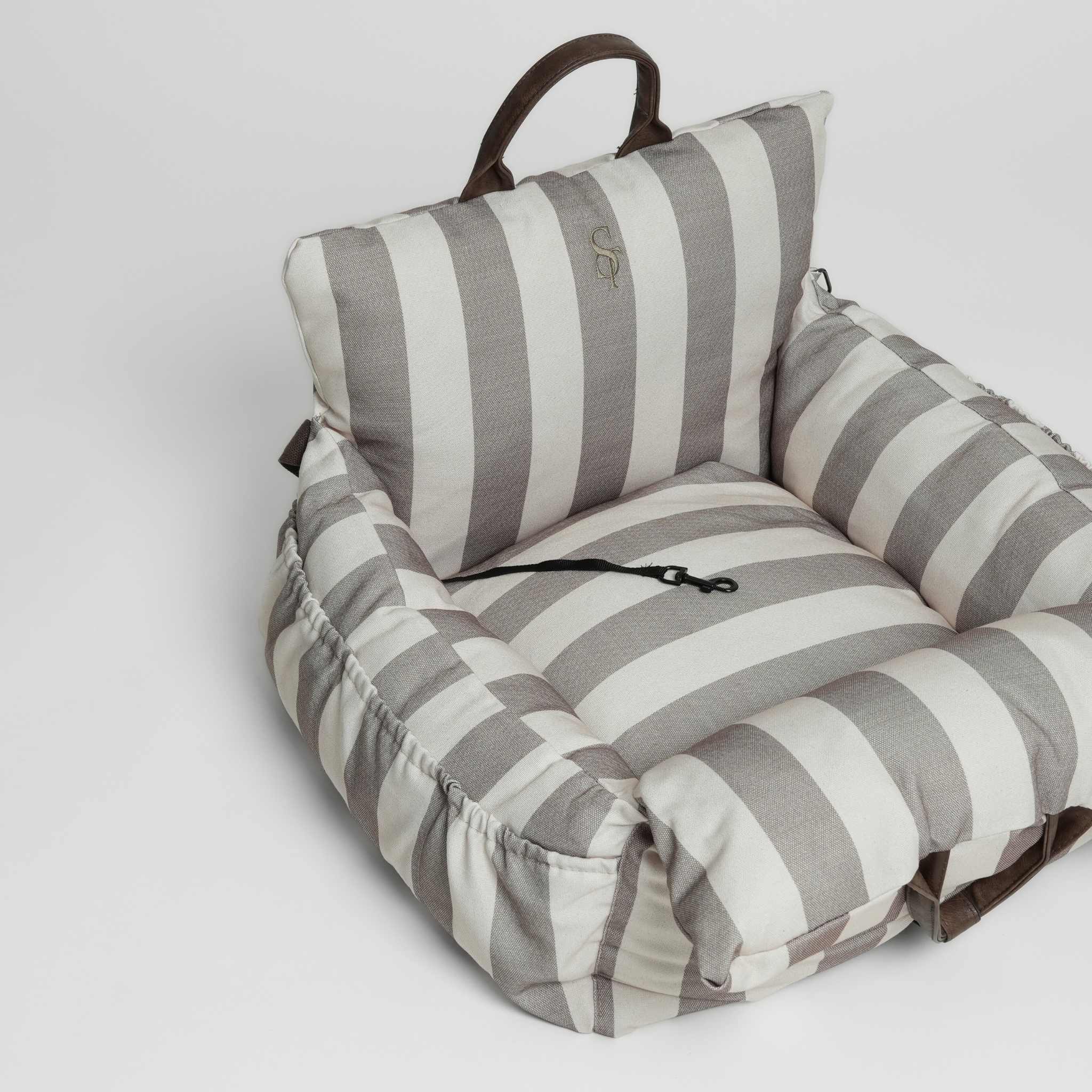Lara Car Seat | Striped 2.0