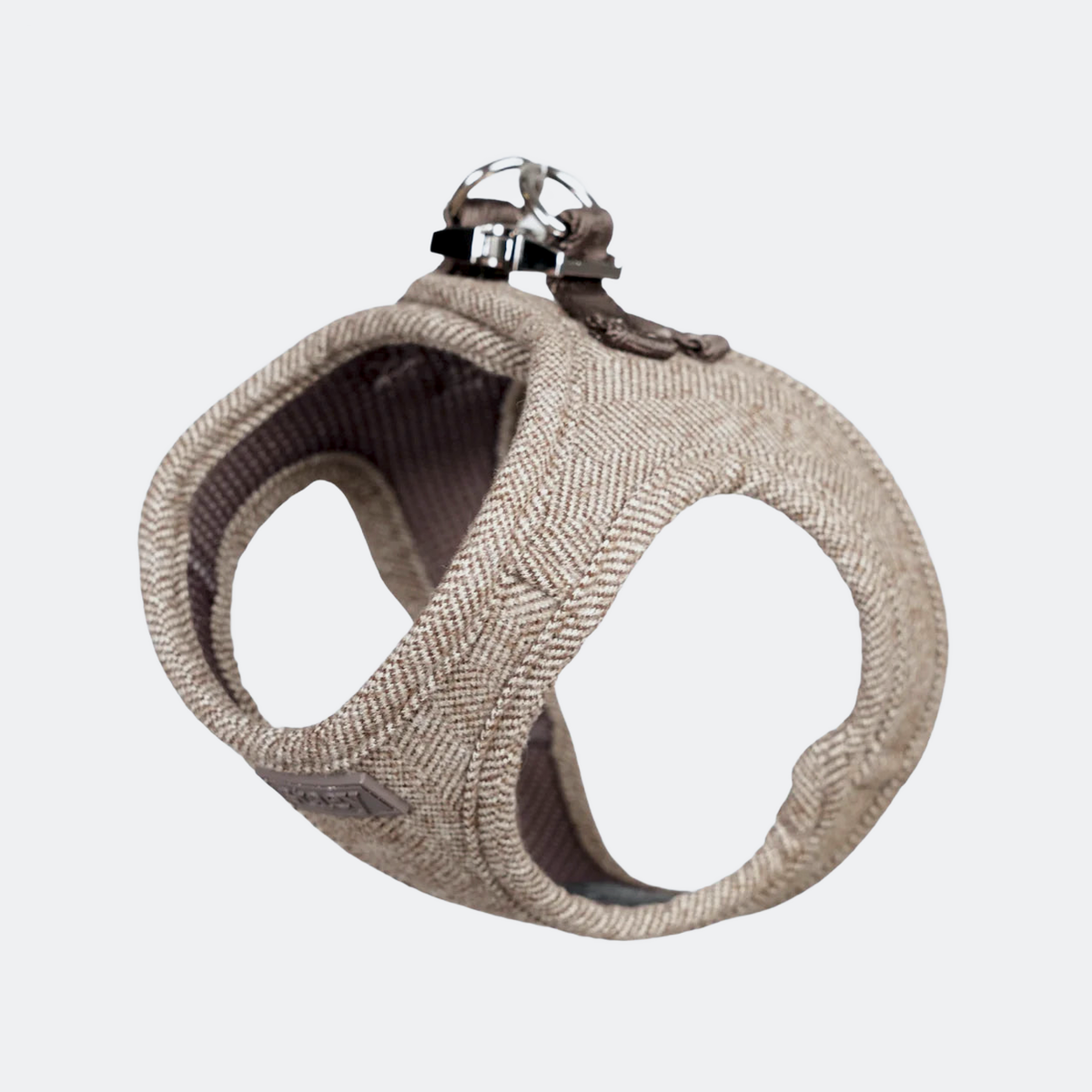 Saga step-in dog harness in oat herringbone with a metal clasp